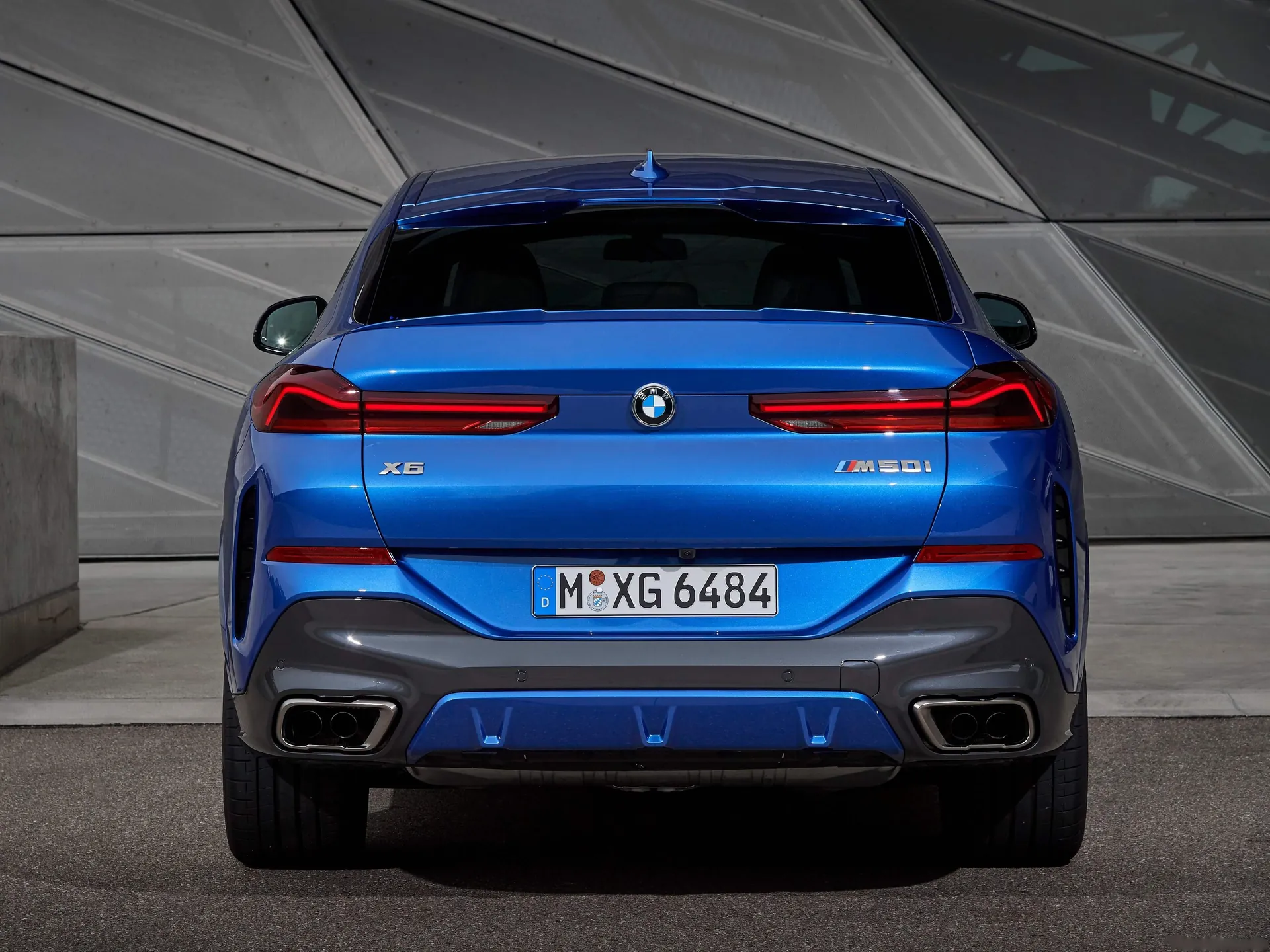 BMW X6 M50i (2020) – zezadu