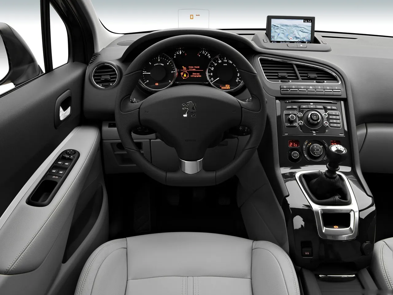 Peugeot 5008 (2010) – interiér
