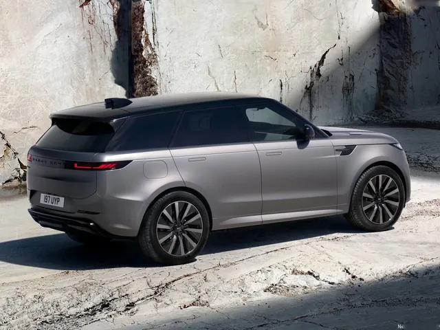 Land Rover Range Rover Sport Electric (2027)