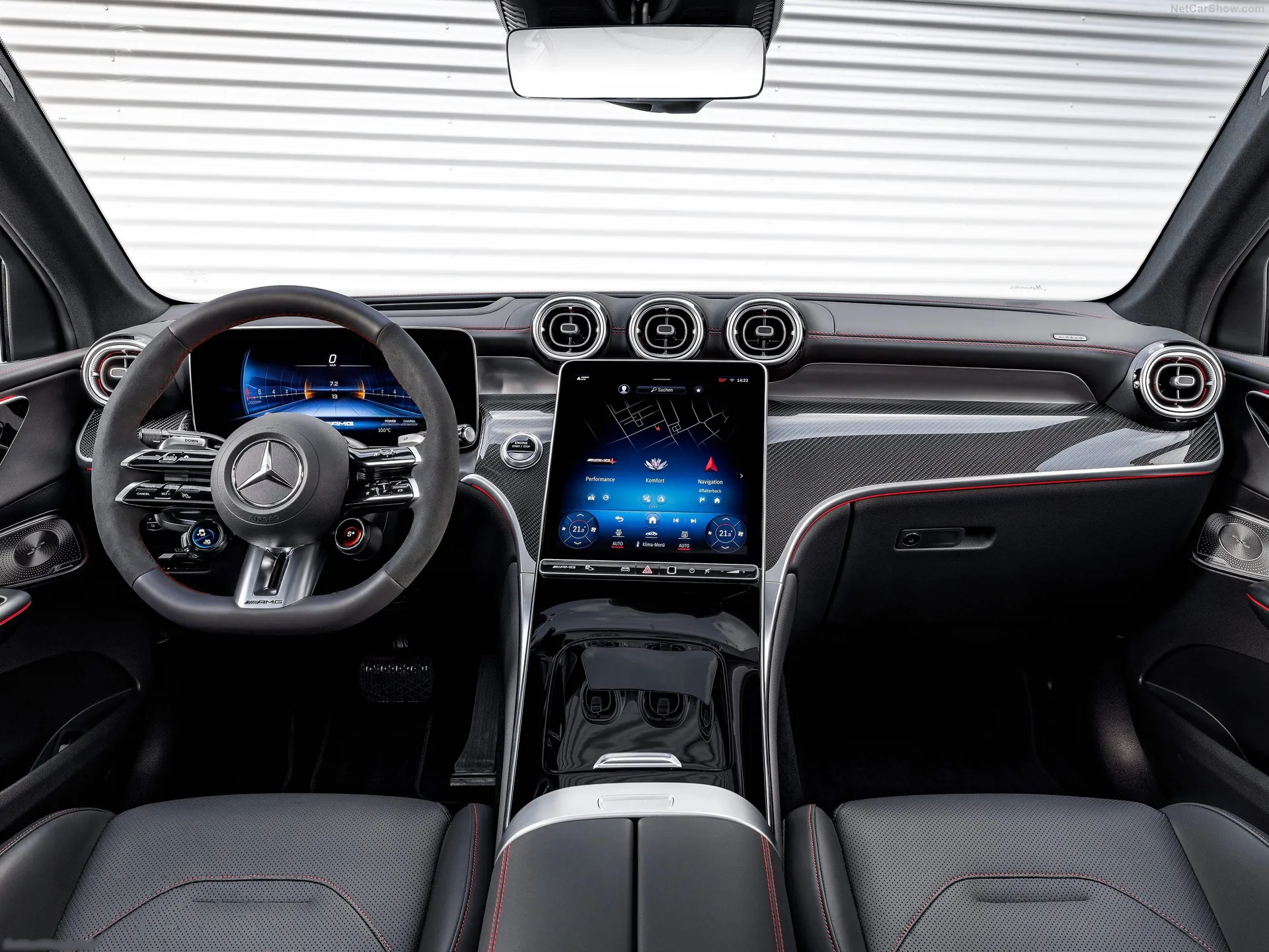 Mercedes-Benz GLC43 AMG (2024) - Interior