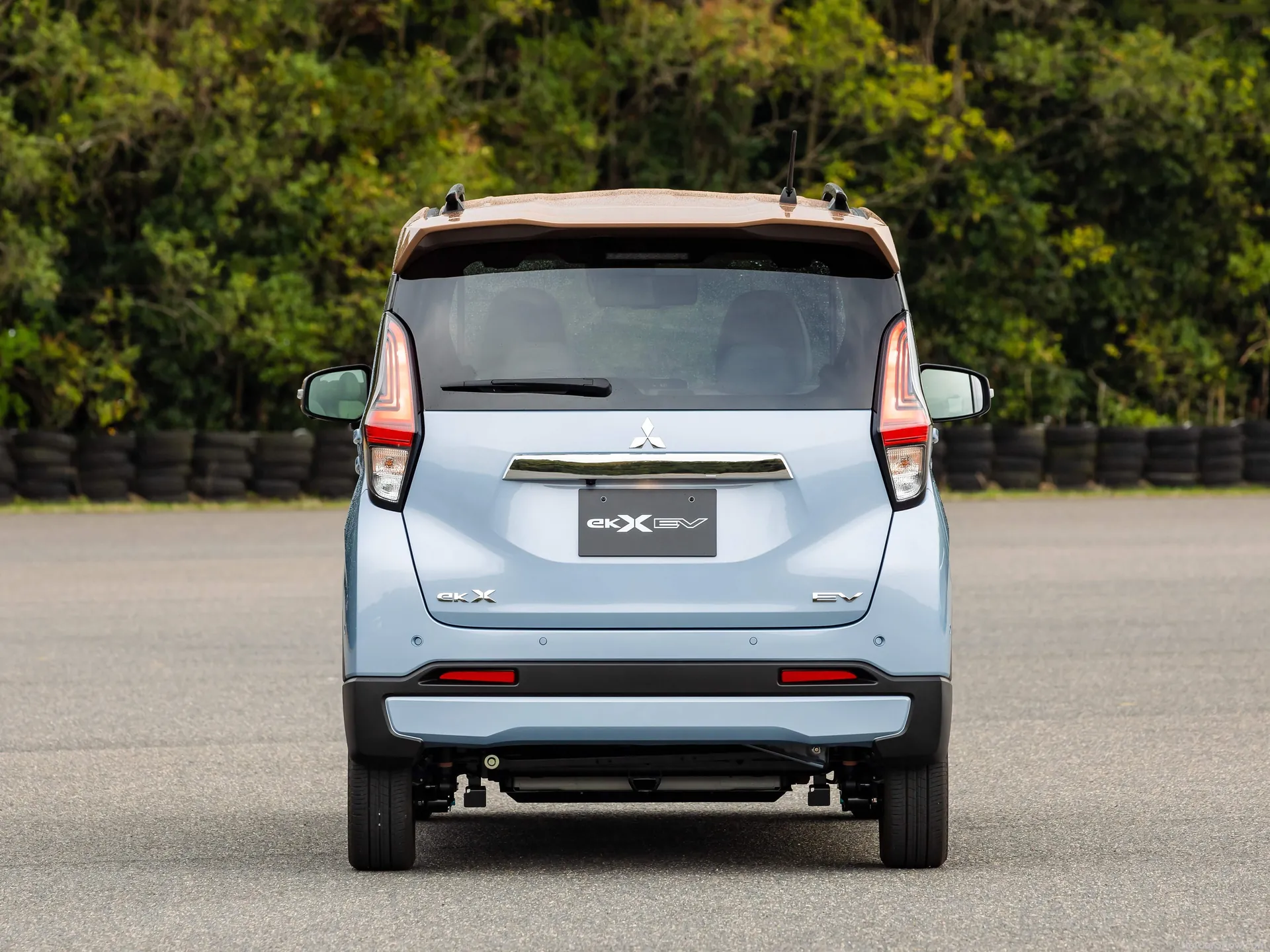 Mitsubishi eK X EV (2023) – zezadu