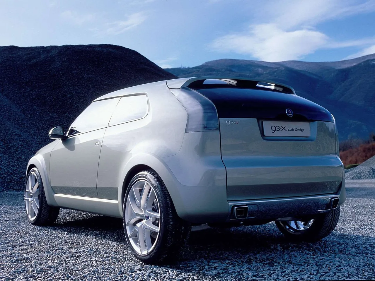 Saab 9-3X Concept Car (2002) – zadní tříčtvrteční pohled