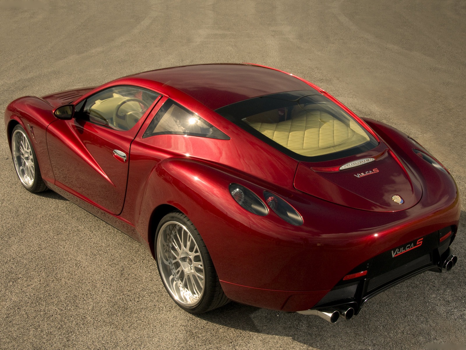 FM Auto Vulca S (2009) – zadní tříčtvrteční pohled