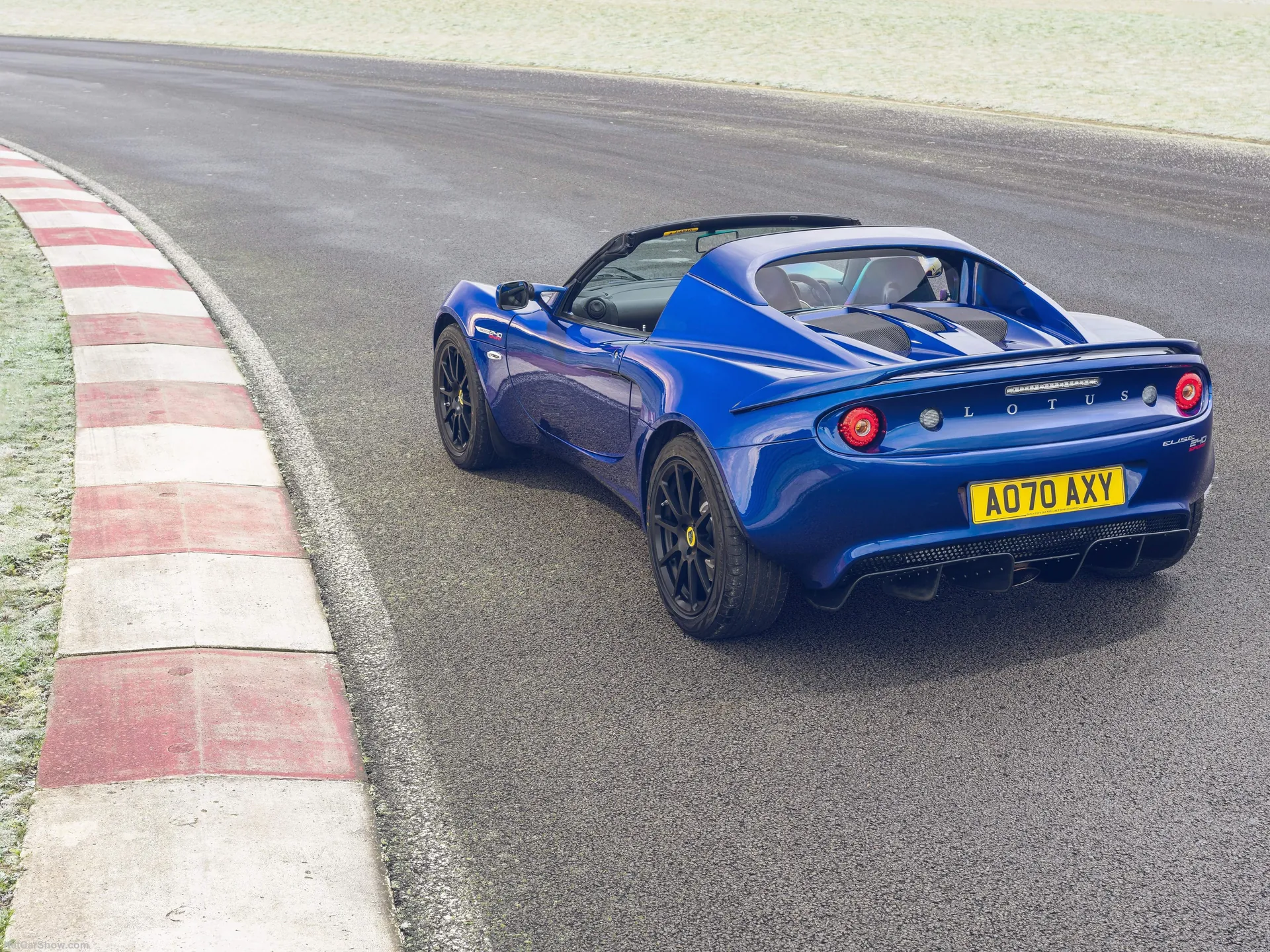 Lotus Elise Sport 240 Final Edition (2021) – zadní tříčtvrteční pohled