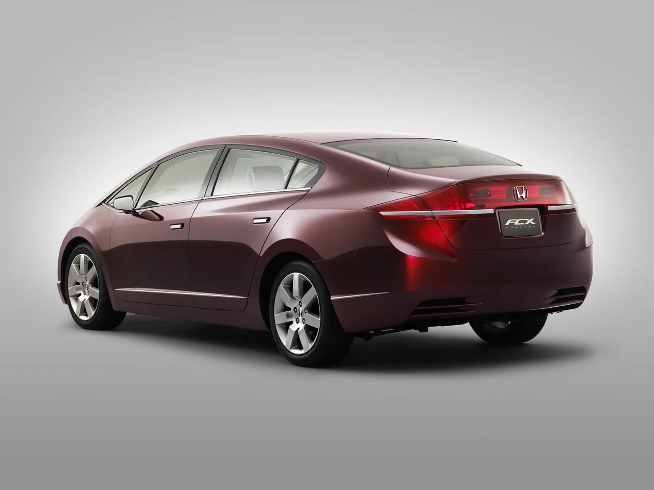 Honda FCX Concept (2006) – zadní tříčtvrteční pohled