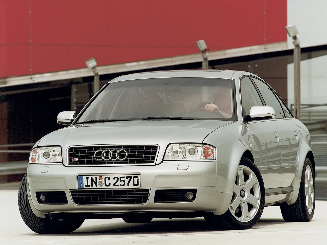 Audi S6 (1999)
