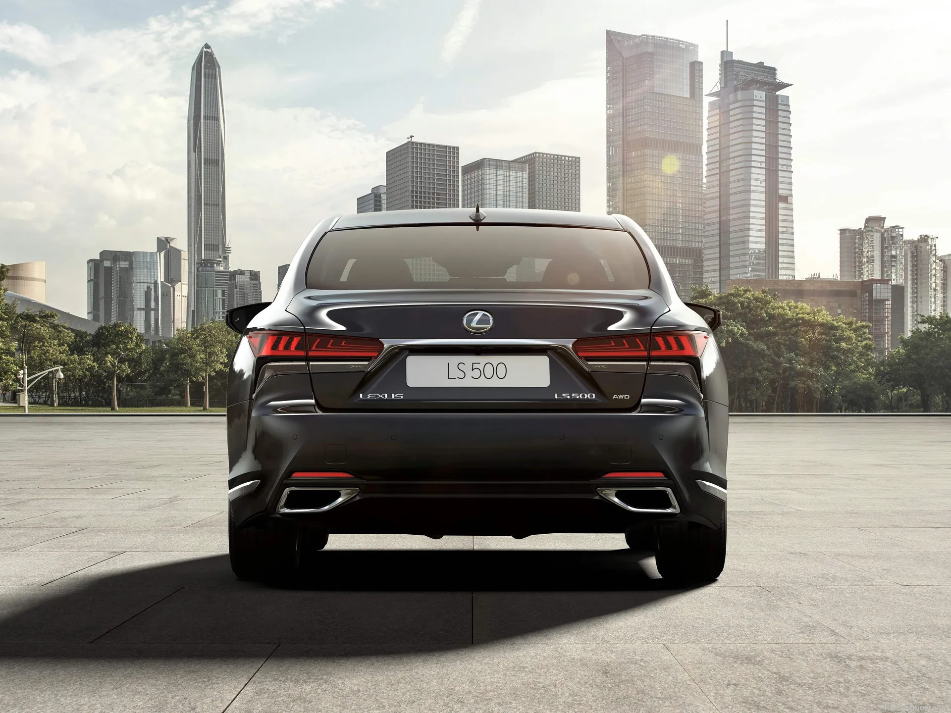 Lexus LS (2021) – zezadu