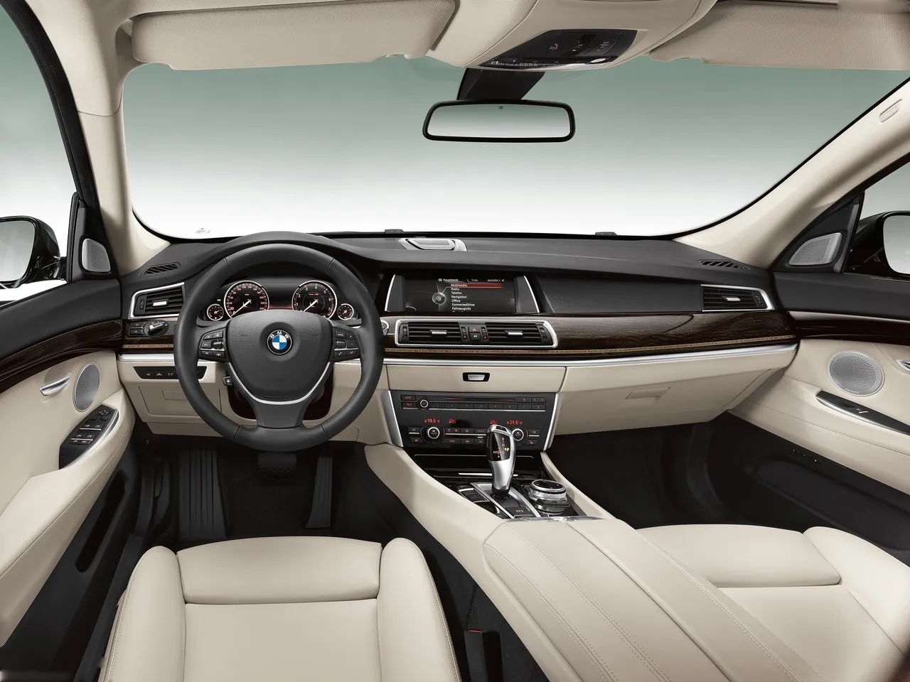BMW 5-Series Gran Turismo (2014) – interiér