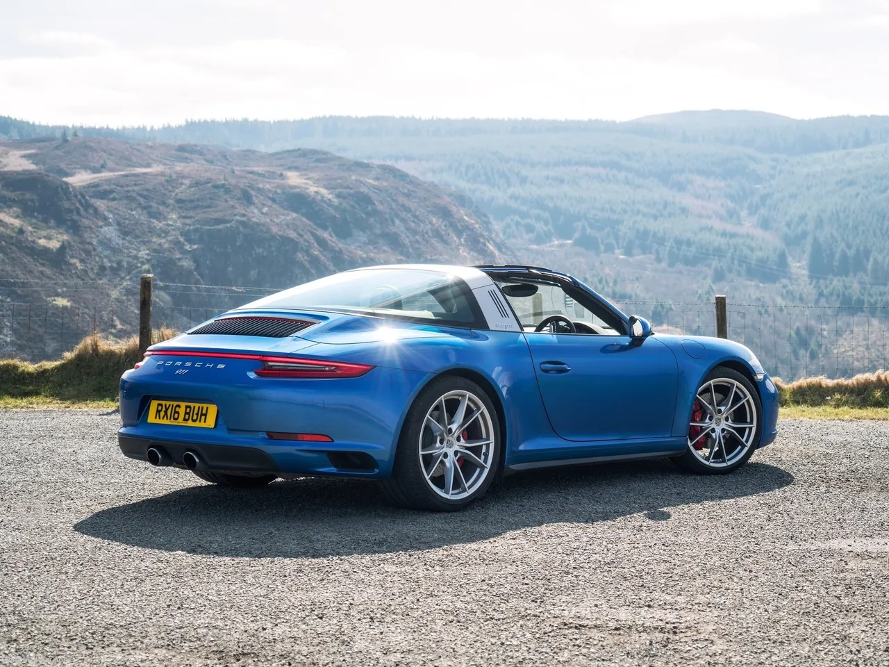 Porsche 911 Targa 4 (2016) – zadní tříčtvrteční pohled