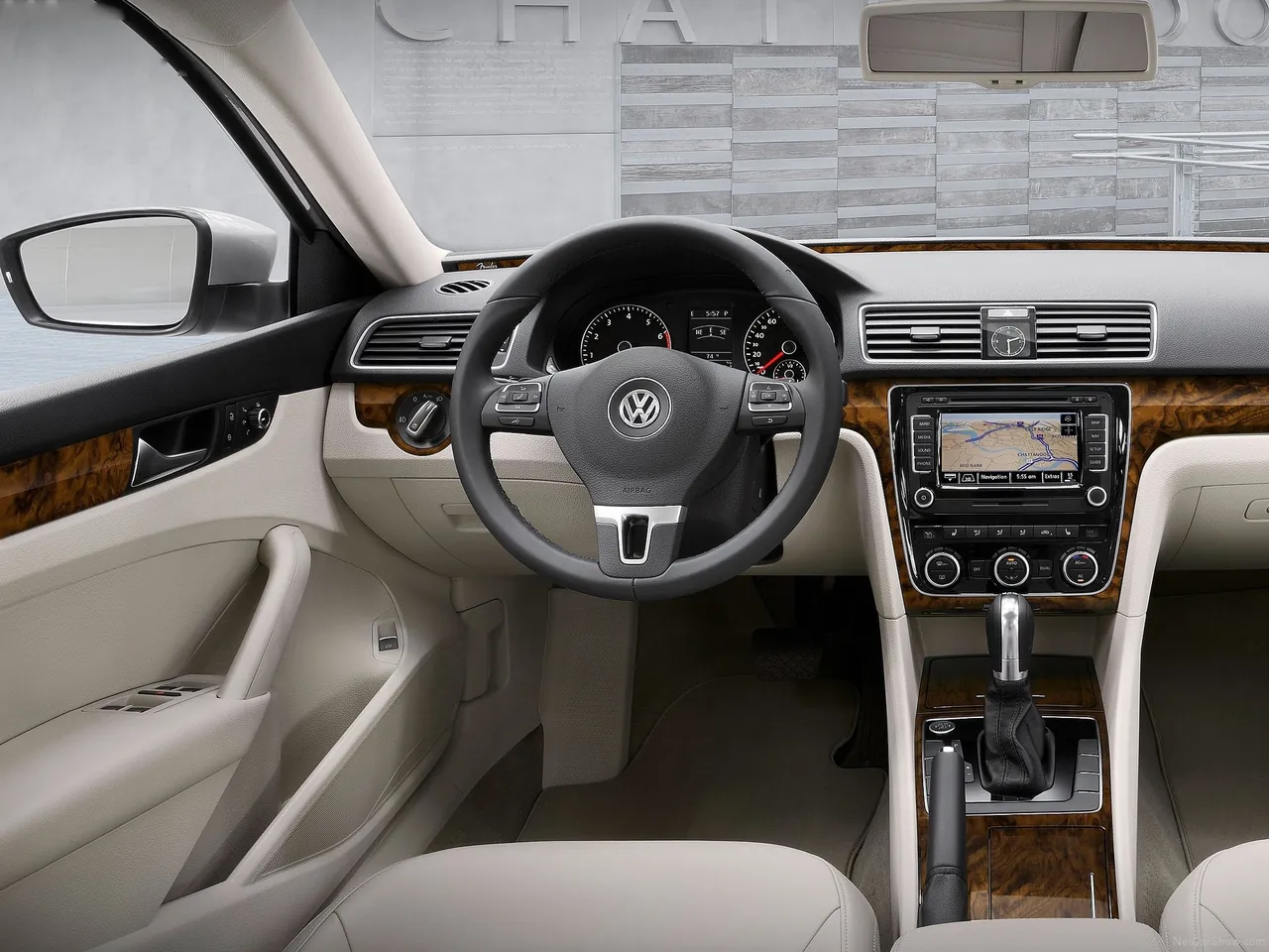 Volkswagen Passat [US] (2012) – interiér