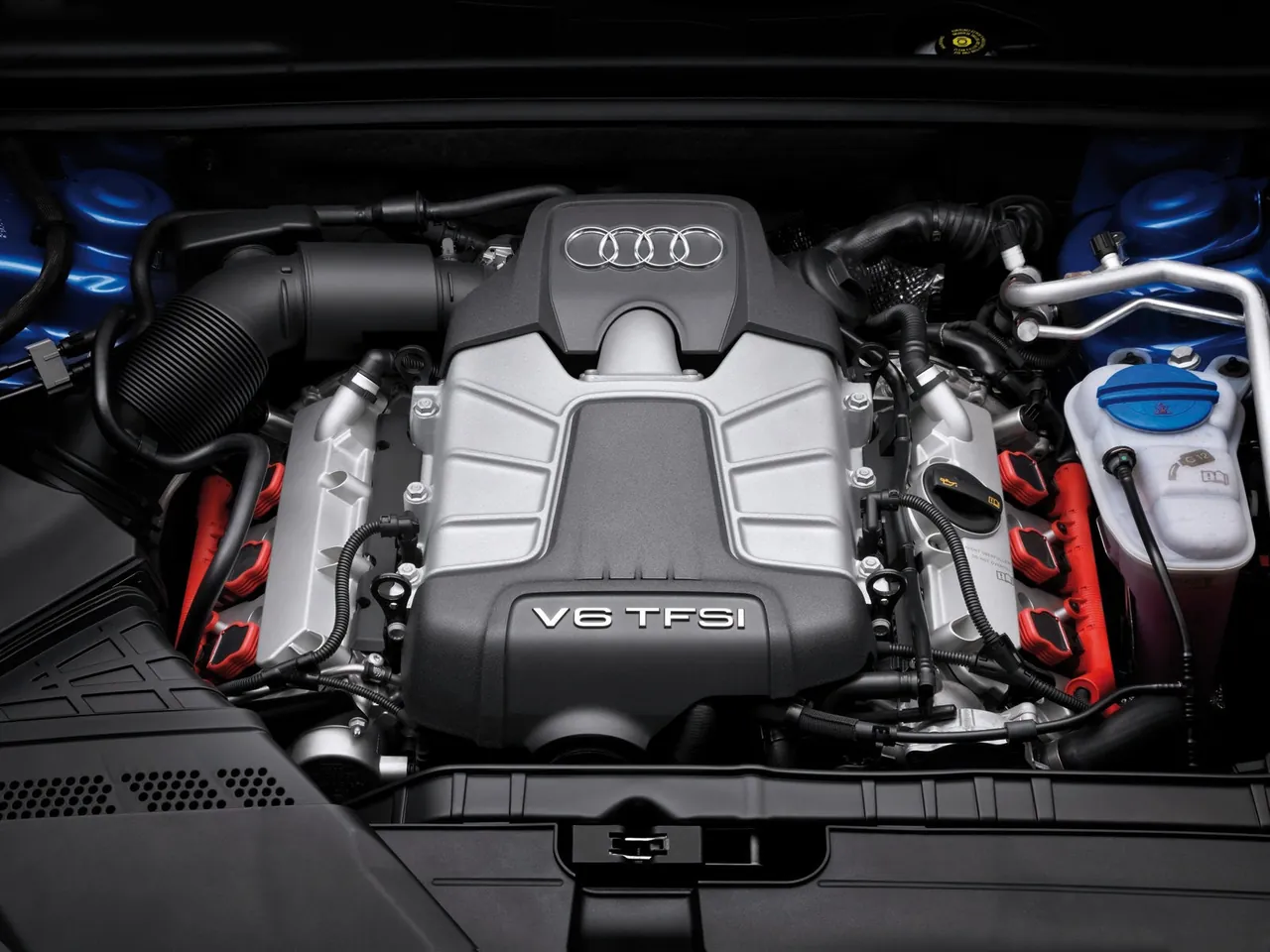Audi S5 Cabriolet (2010) – motorový prostor