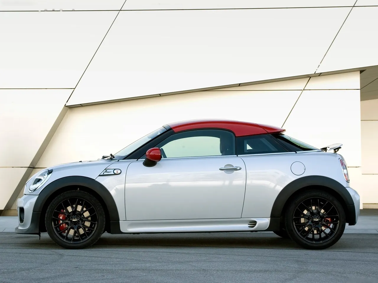 Mini Coupe (2012) – boční profil