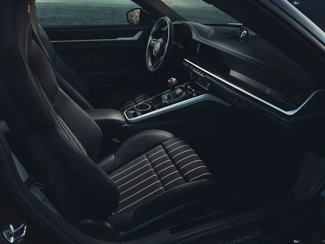 Porsche 911 Carrera S with MT Package [US] (2027)