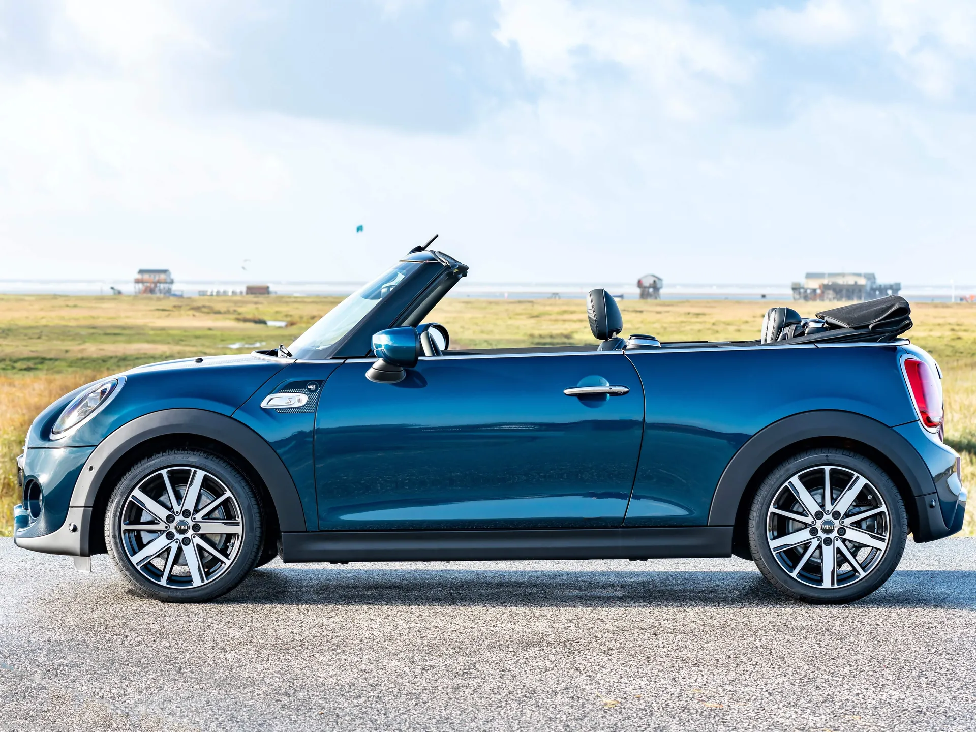 Mini Convertible Sidewalk Edition (2020) – boční profil