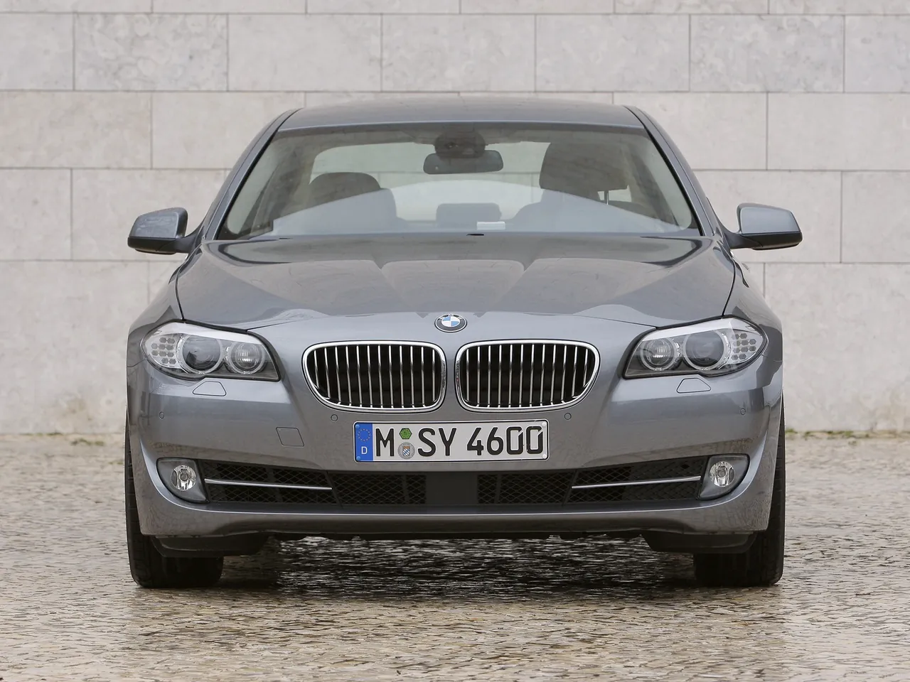 BMW 5-Series (2011) – zepředu