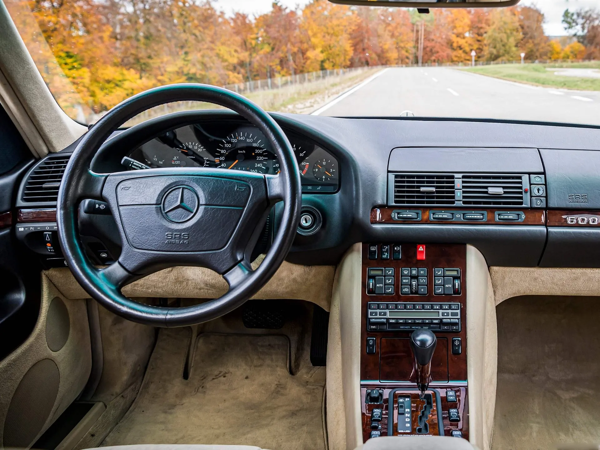 Mercedes-Benz 600 SEL W140 (1991) - Interior