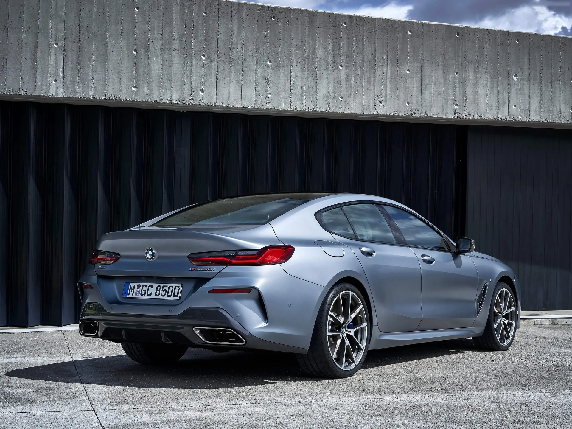 BMW 8-Series Gran Coupe (2020) – zadní tříčtvrteční pohled