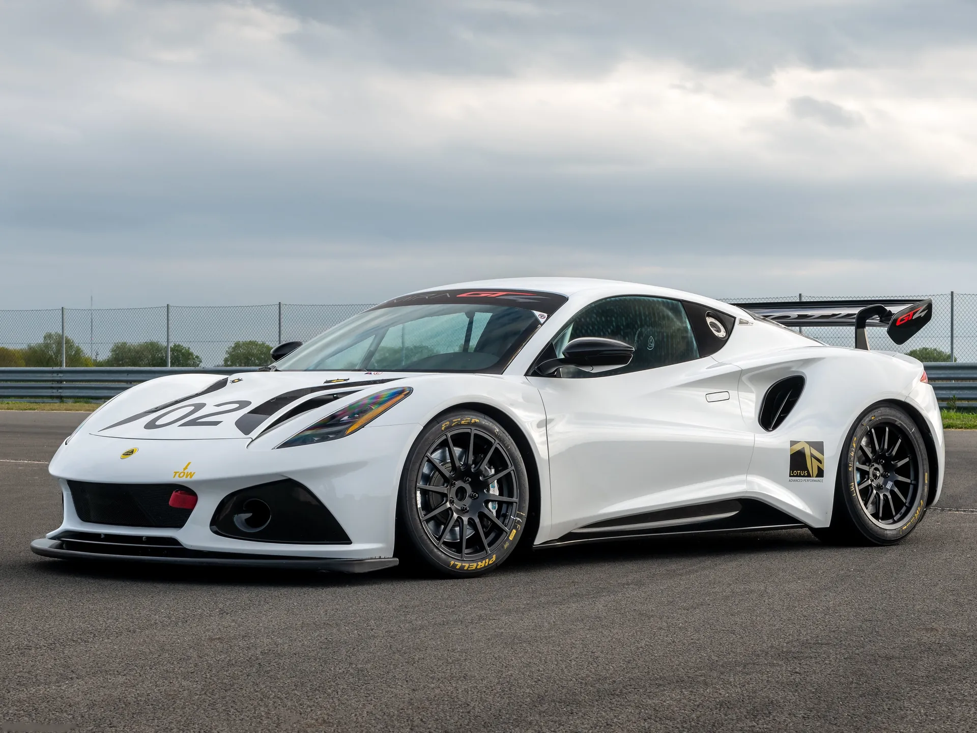 Lotus Emira GT4 (2023)