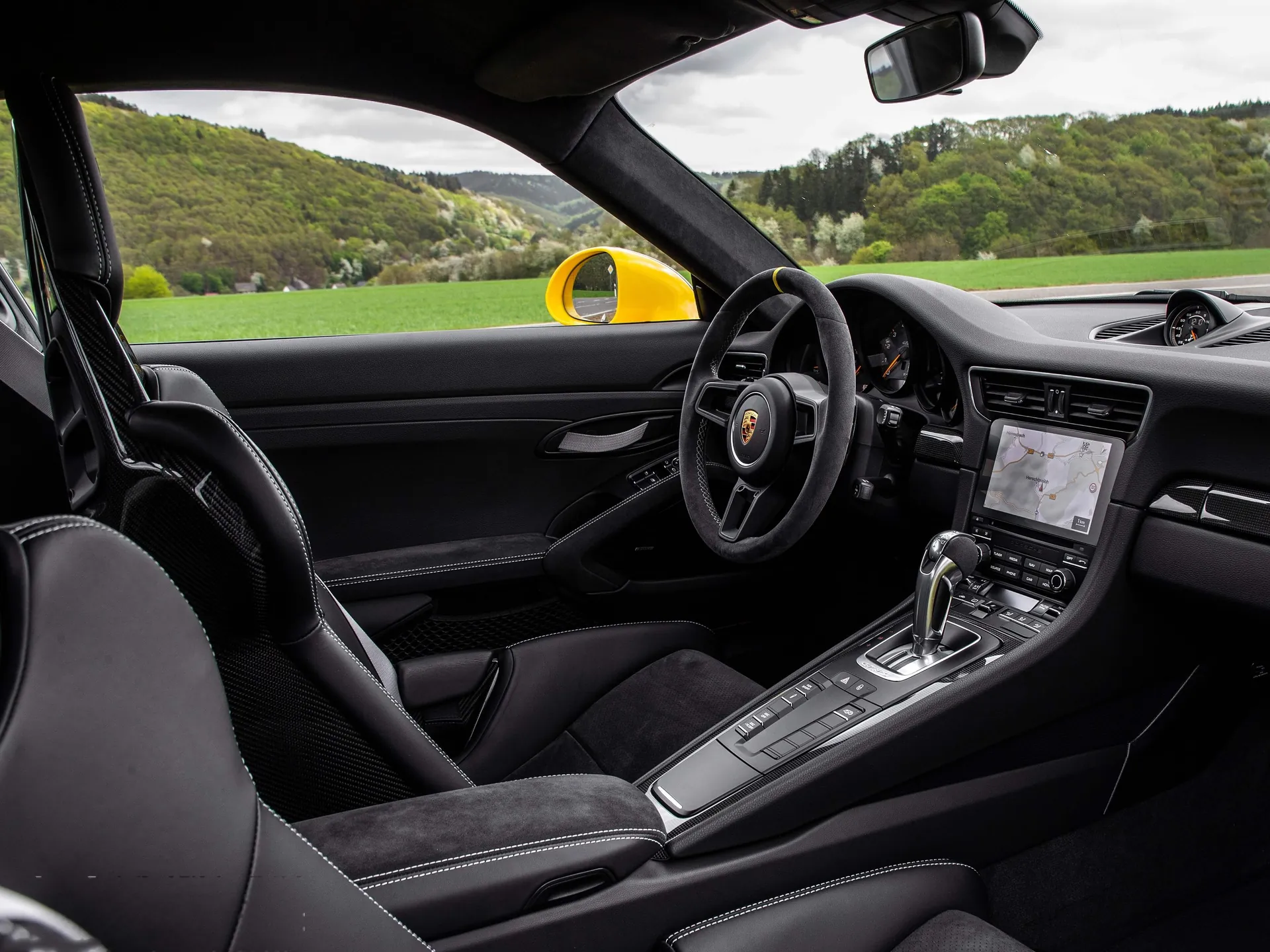 Porsche 911 GT3 RS Weissach Package (2019) – interiér