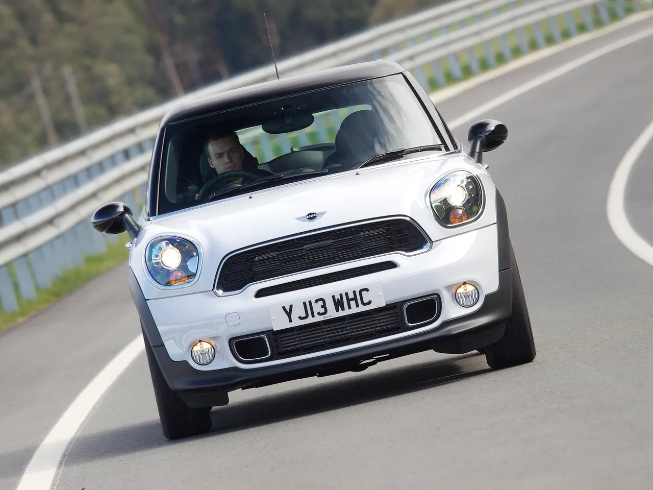 Mini Paceman [UK] (2014) – zepředu