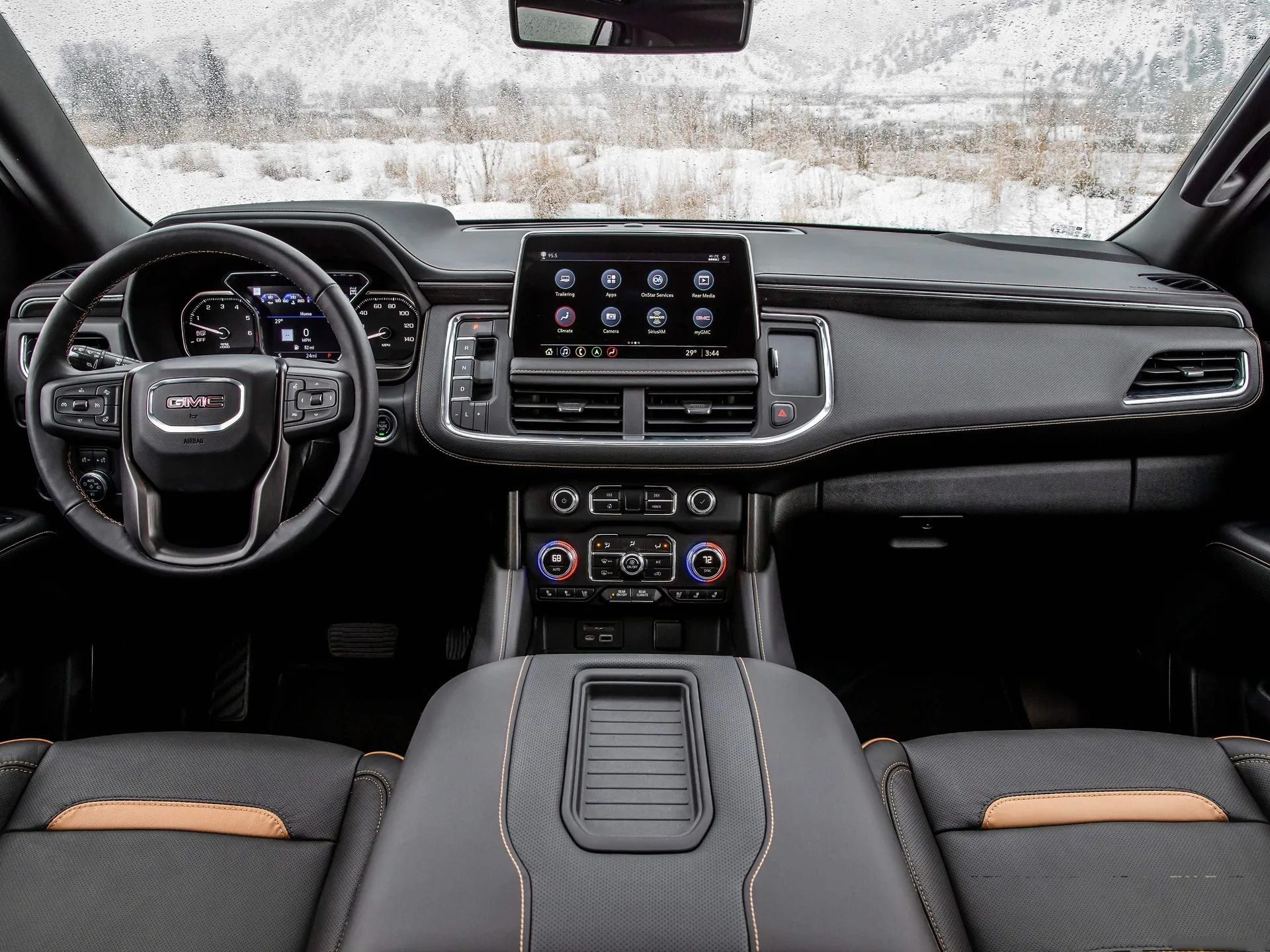GMC Yukon AT4 (2021) – interiér
