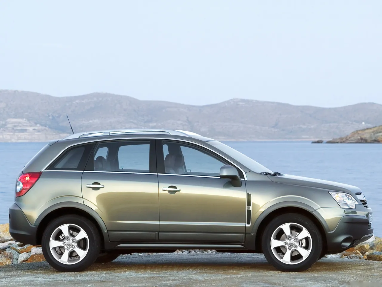 Opel Antara (2007) – boční profil