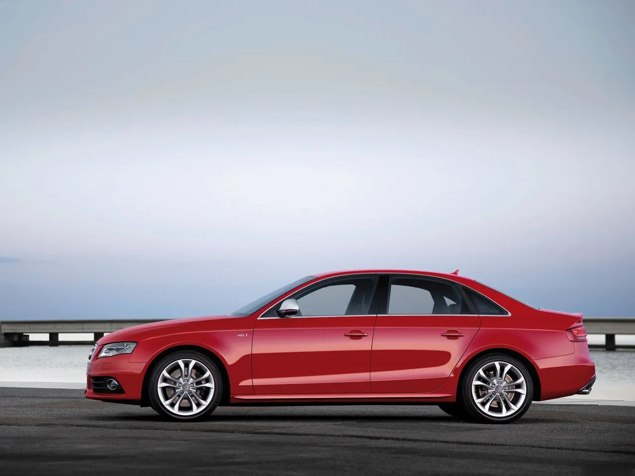 Audi S4 (2009) – boční profil