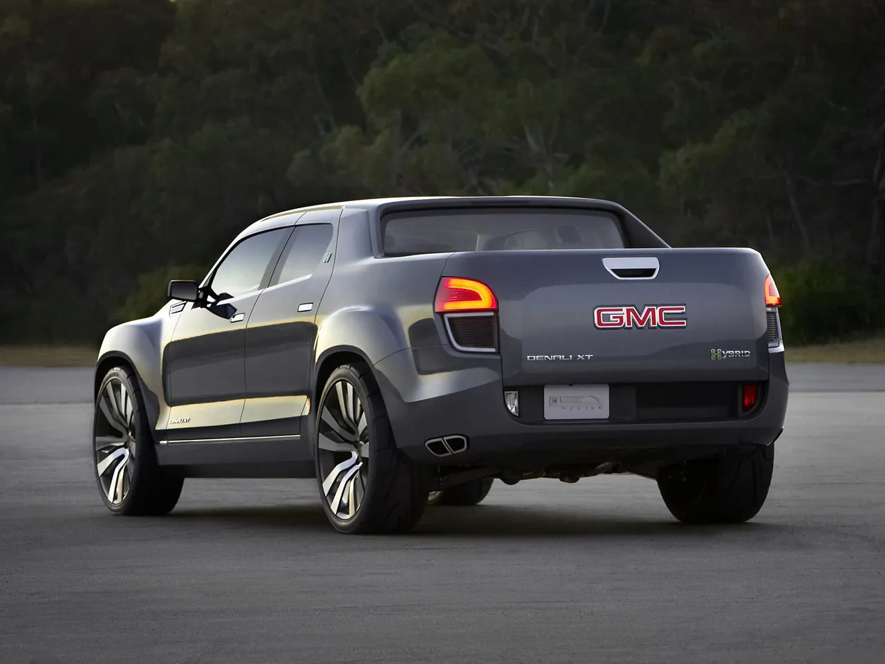 GMC Denali XT Concept (2008) – zadní tříčtvrteční pohled