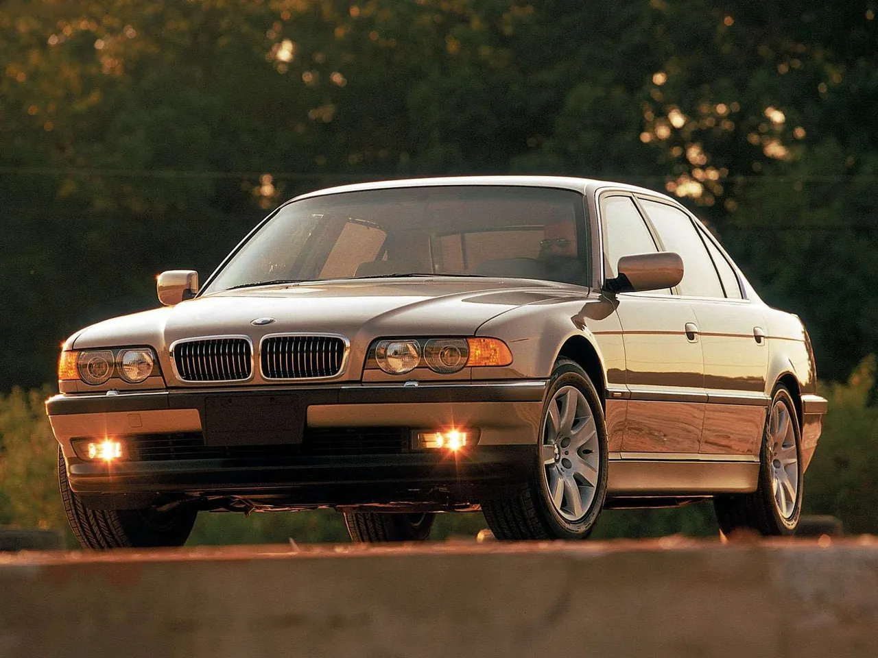 BMW 7 Series Protection (2000)