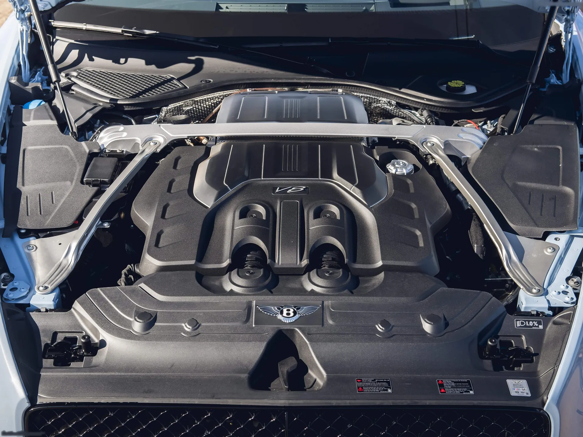 Bentley Continental GT V8 Convertible (2020) - Engine Bay