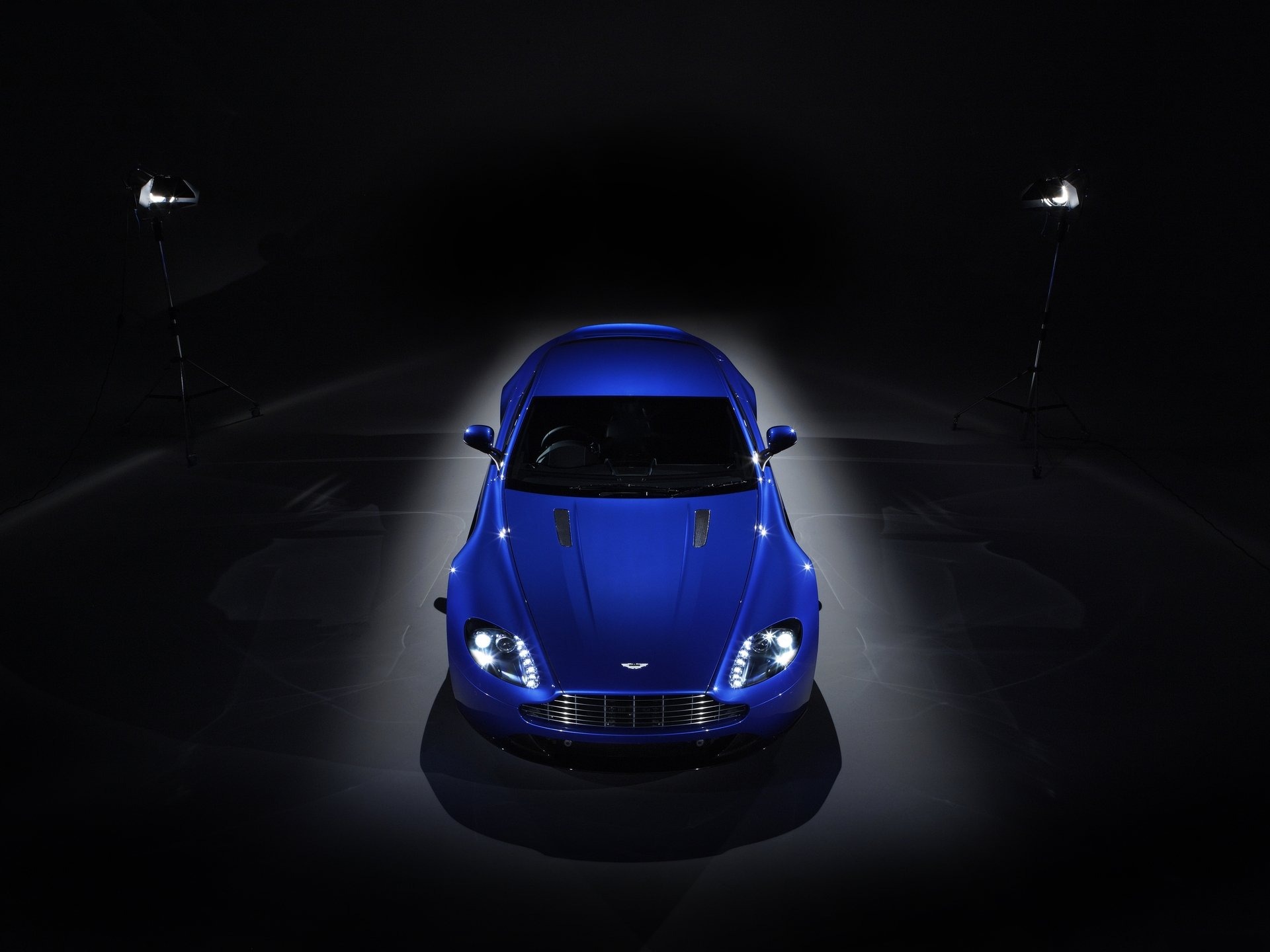 Aston Martin V8 Vantage S (2012) – zepředu