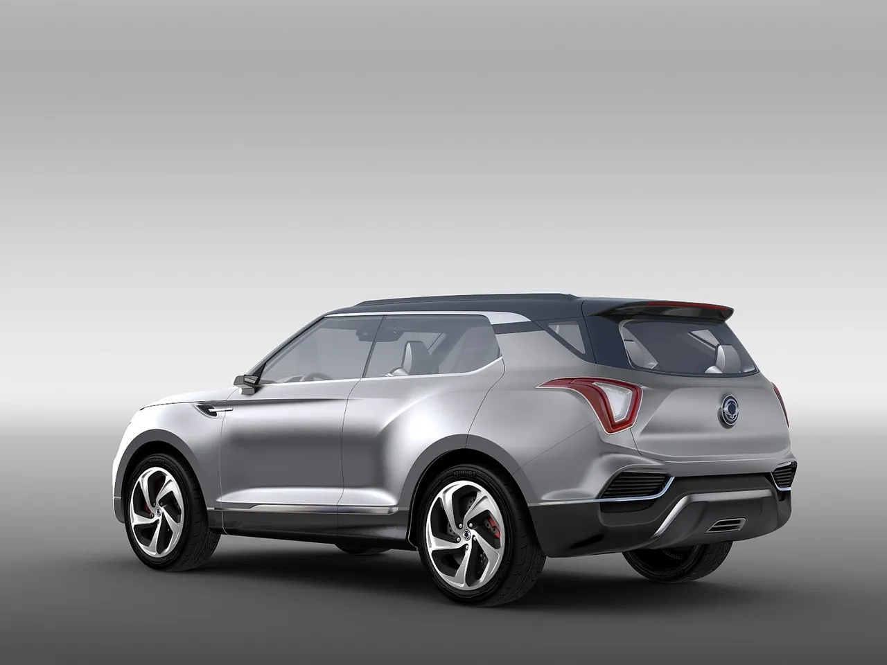 SsangYong XLV Concept (2014) – zadní tříčtvrteční pohled