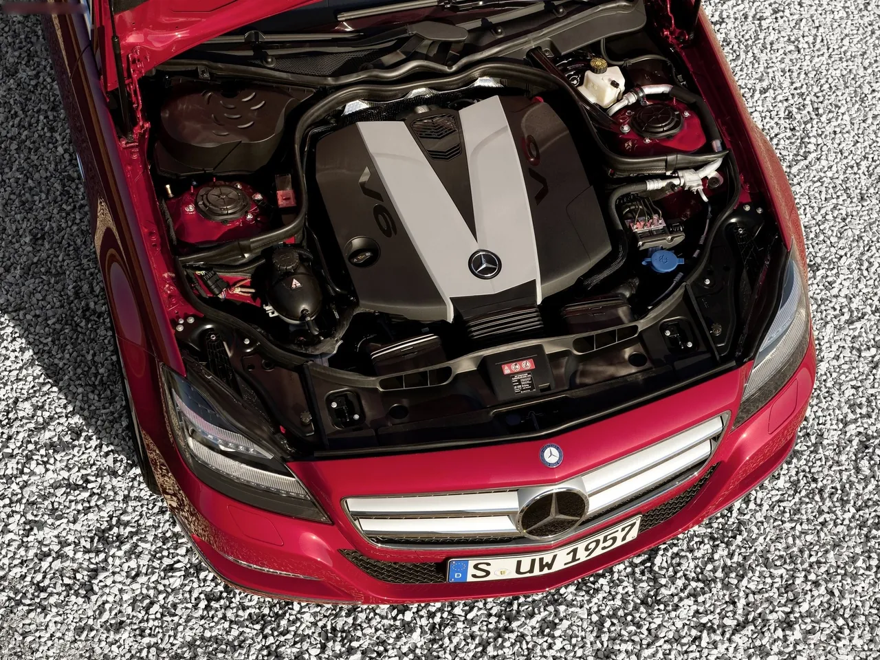 Mercedes-Benz CLS-Class (2012) – motorový prostor
