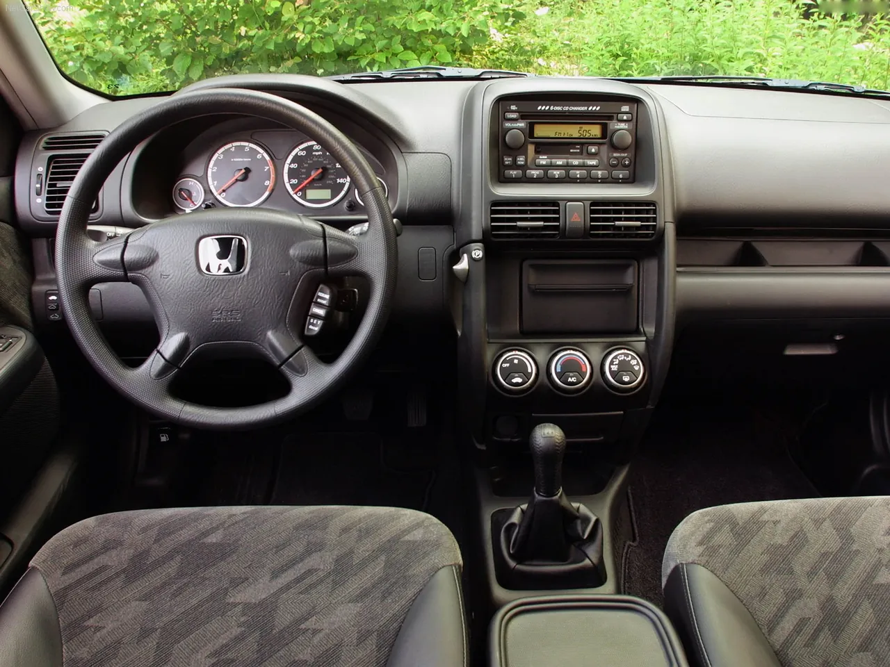 Honda CR-V (2003) – interiér