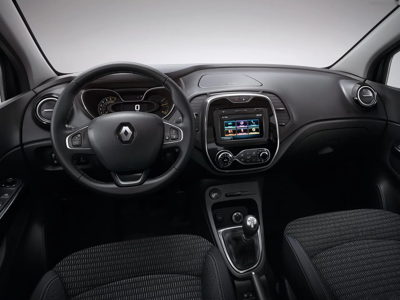 Renault Kaptur (2017) – interiér