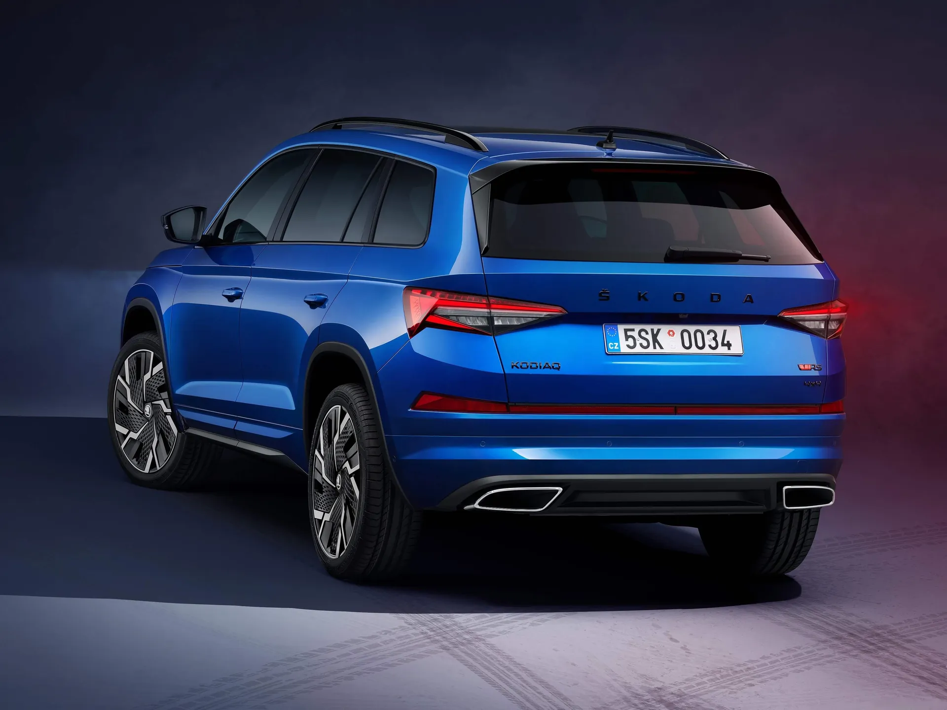 Skoda Kodiaq RS (2021) – zadní tříčtvrteční pohled