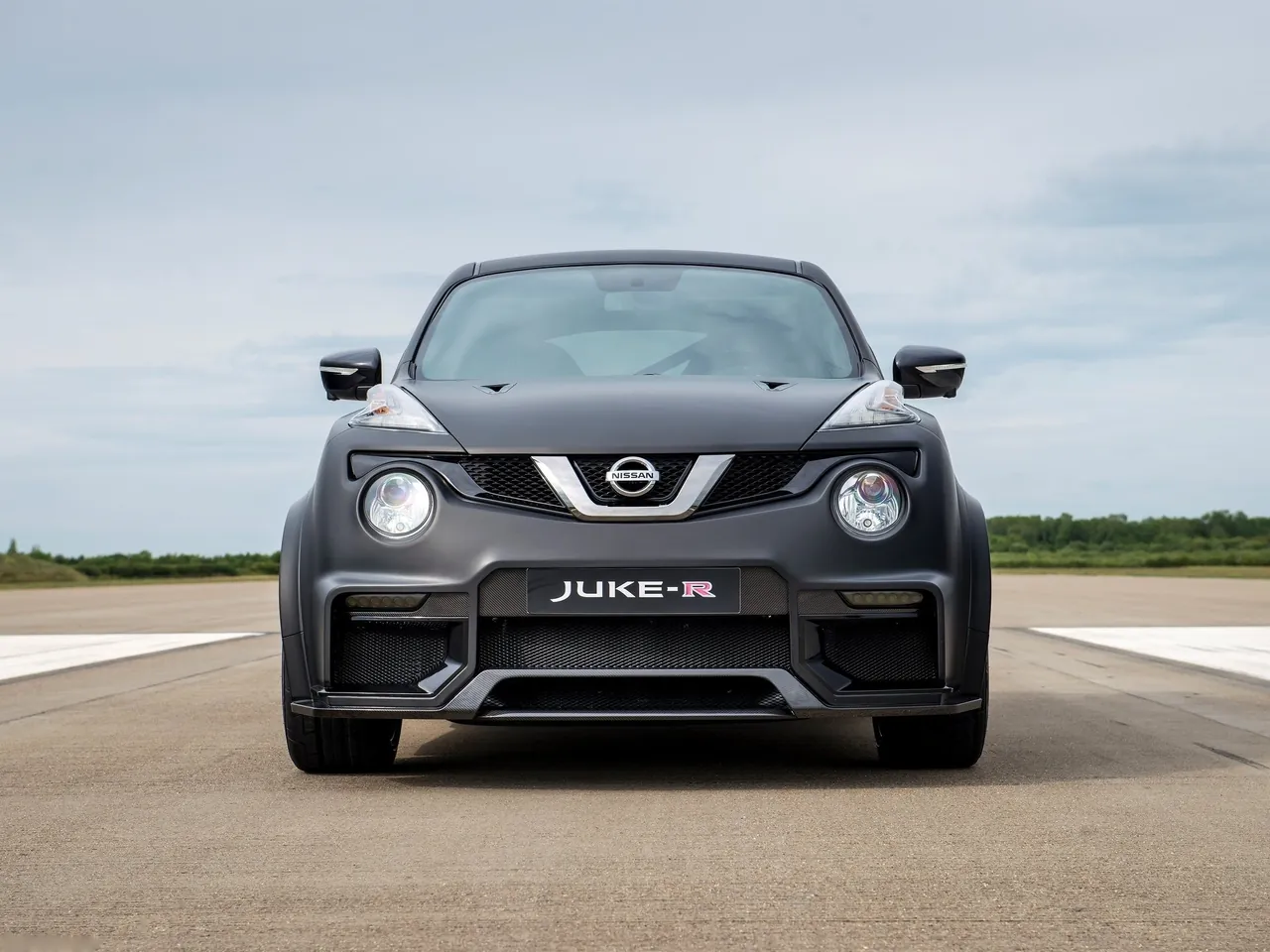 Nissan Juke-R 2.0 Concept (2015) – zepředu