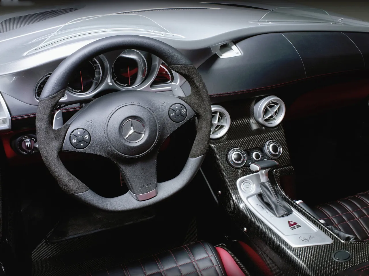 Mercedes-Benz SLR Stirling Moss (2009) - Interior