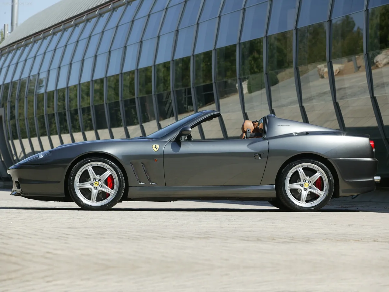Ferrari 575M Superamerica (2005) – boční profil
