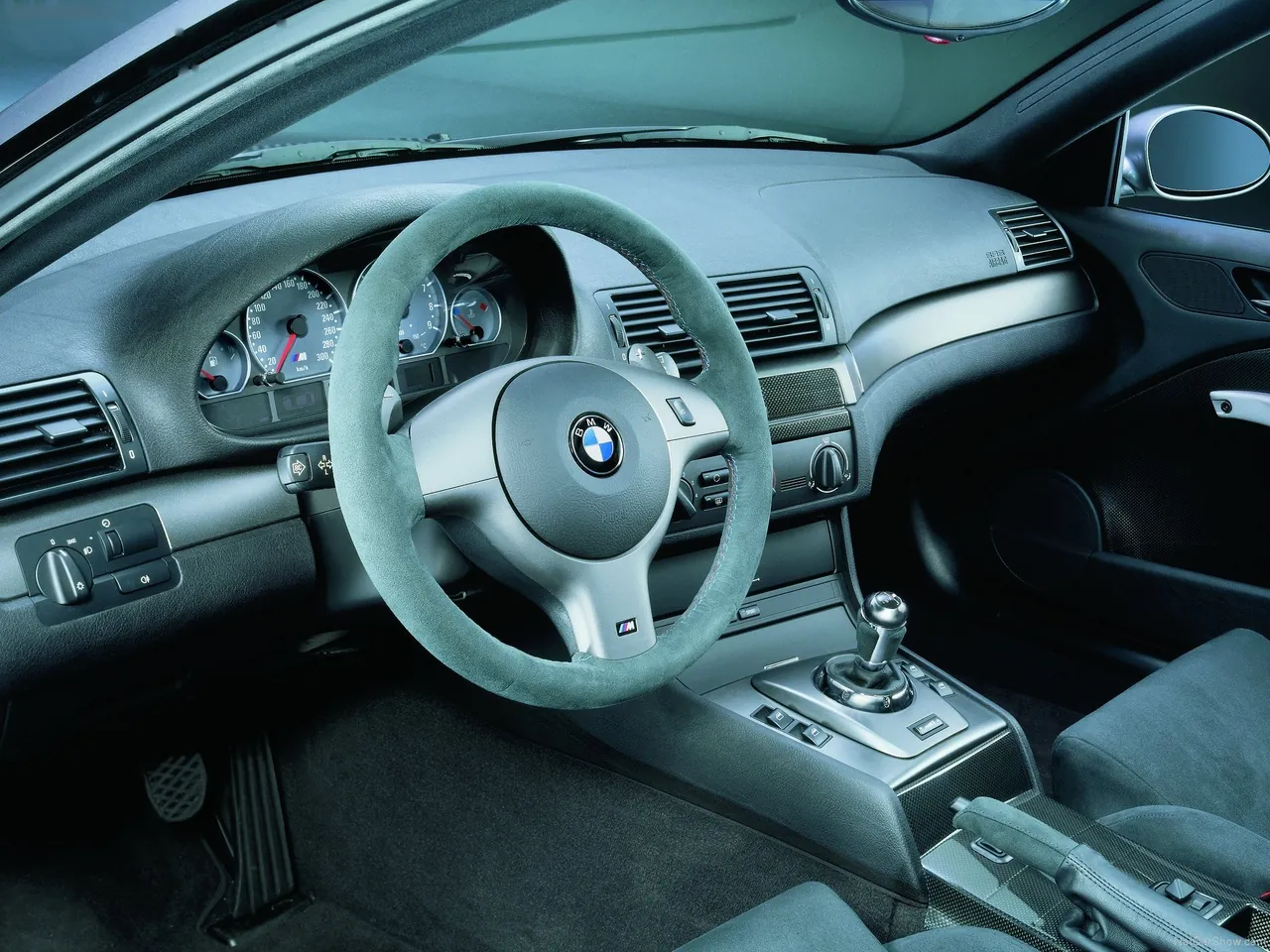 BMW M3 CSL (2003) – interiér