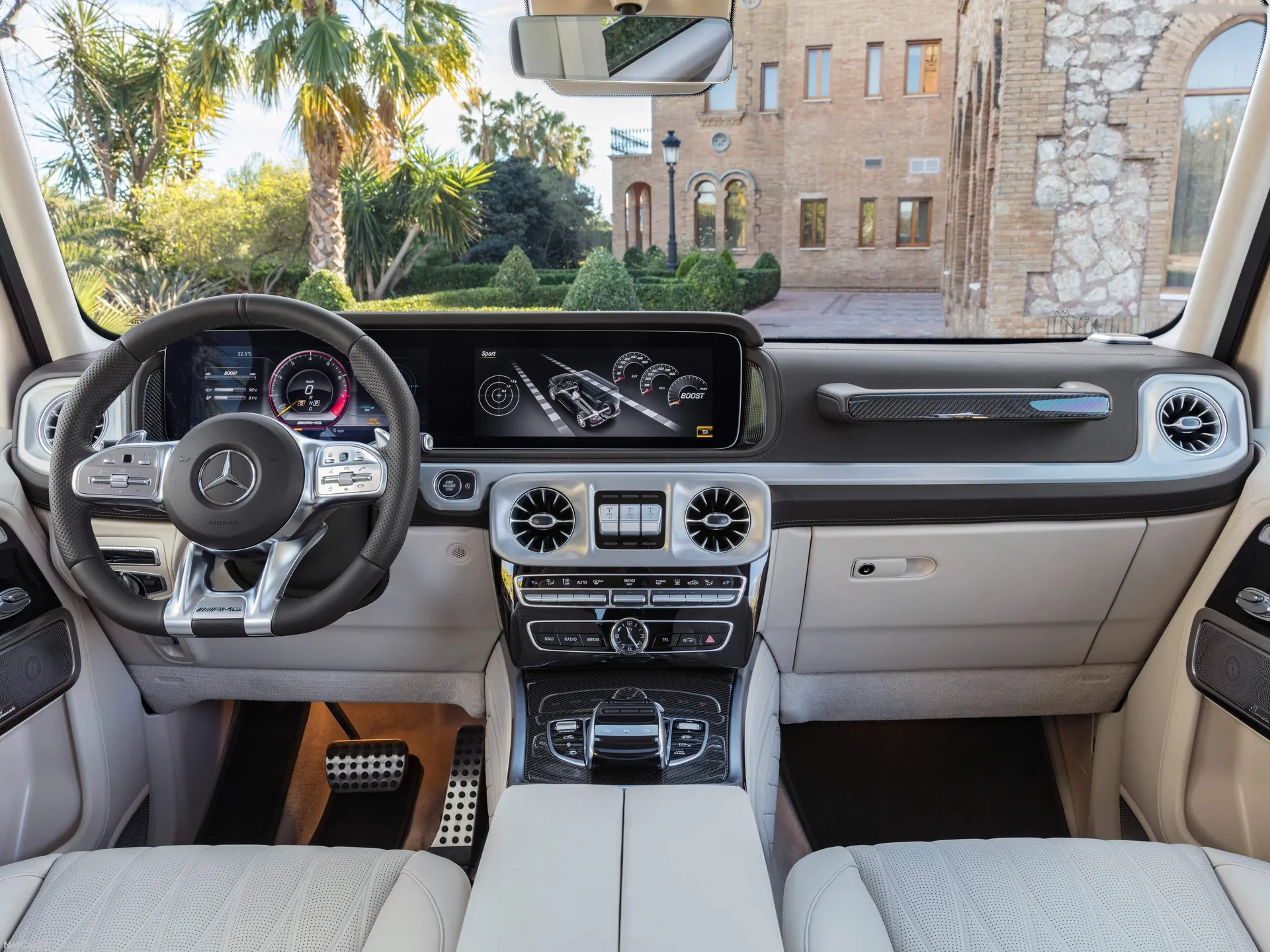 Mercedes-Benz G63 AMG (2019) - Interior
