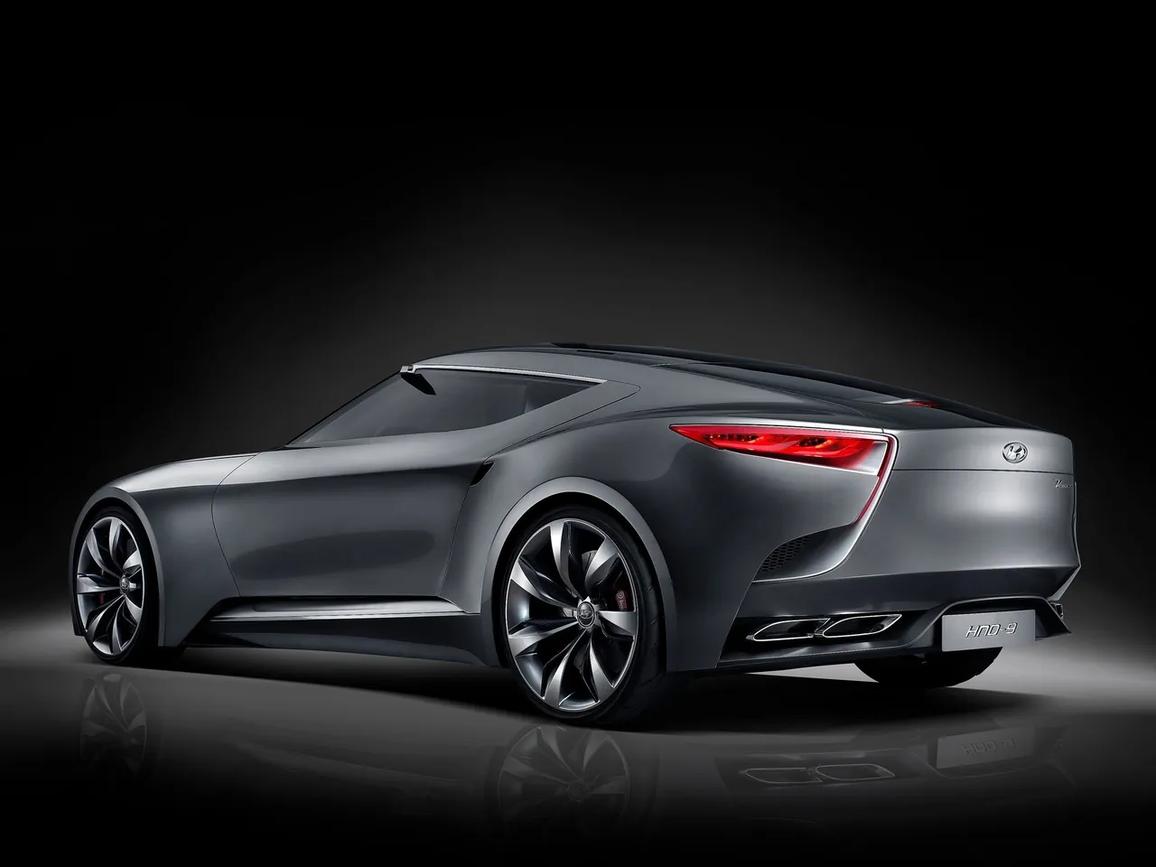 Hyundai HND-9 Concept (2013) – zadní tříčtvrteční pohled
