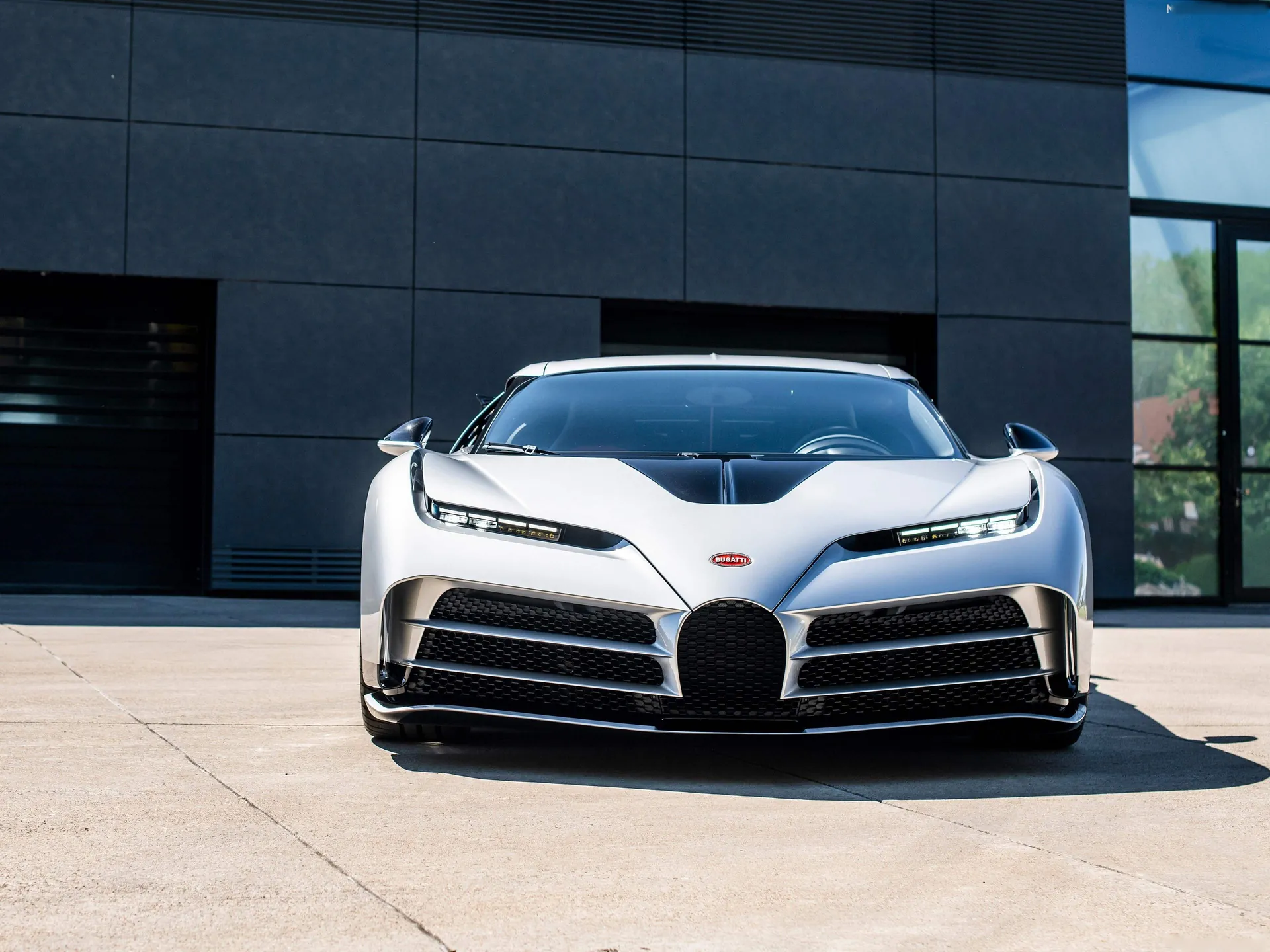 Bugatti Centodieci (2020) – zepředu