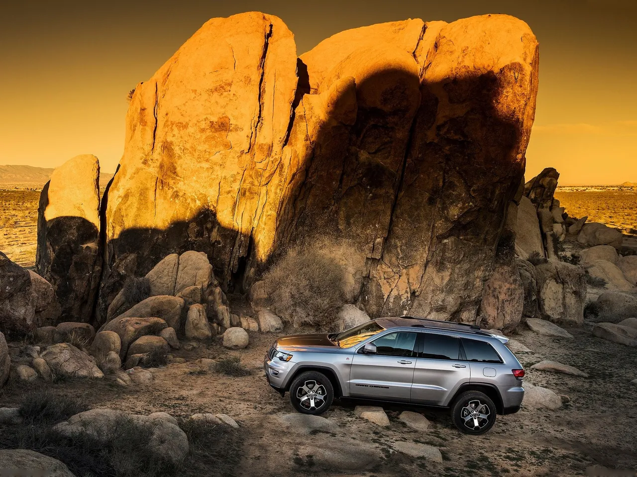 Jeep Grand Cherokee Trailhawk (2017) – boční profil