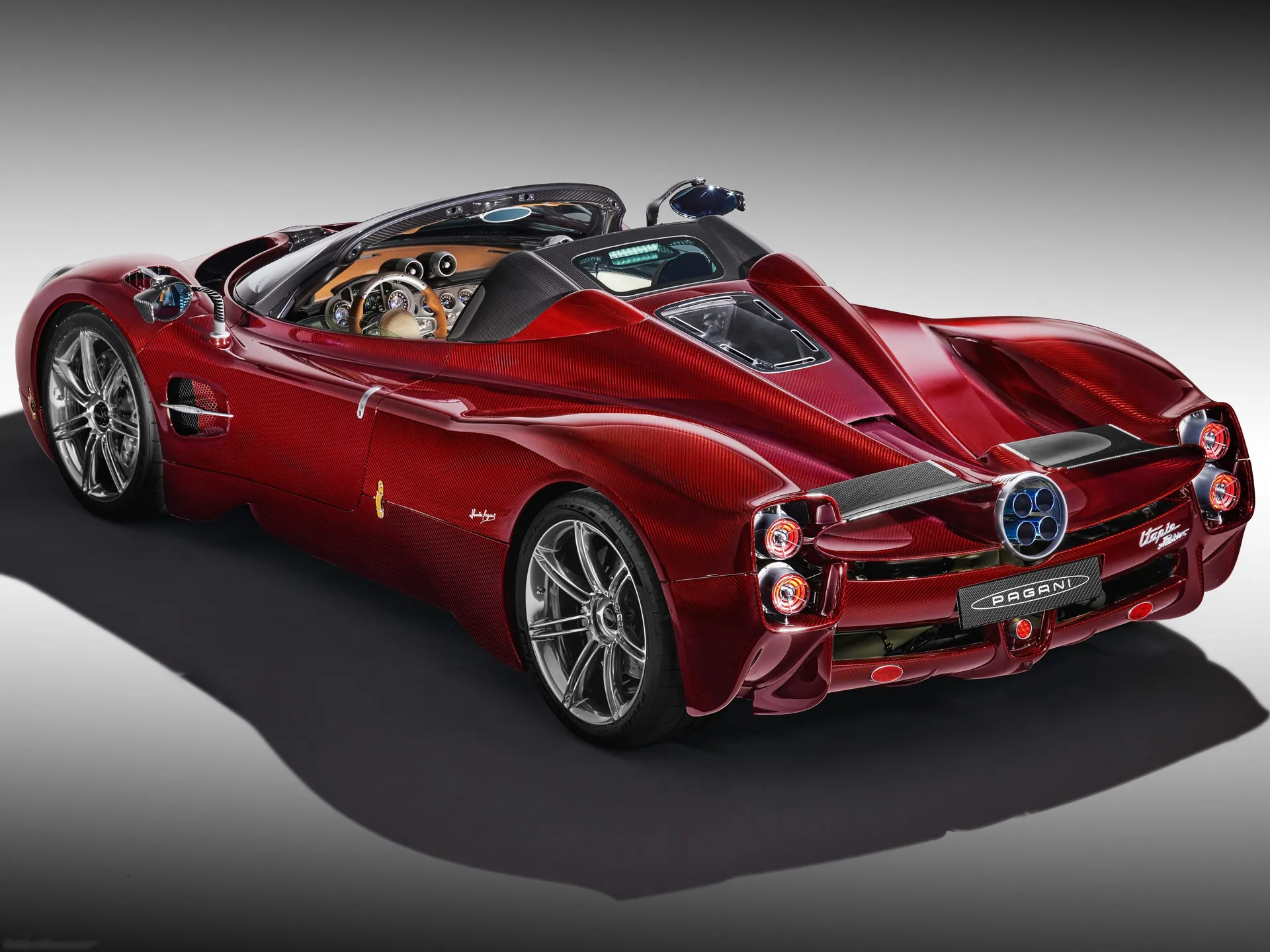 Pagani Utopia Roadster (2025) – zadní tříčtvrteční pohled