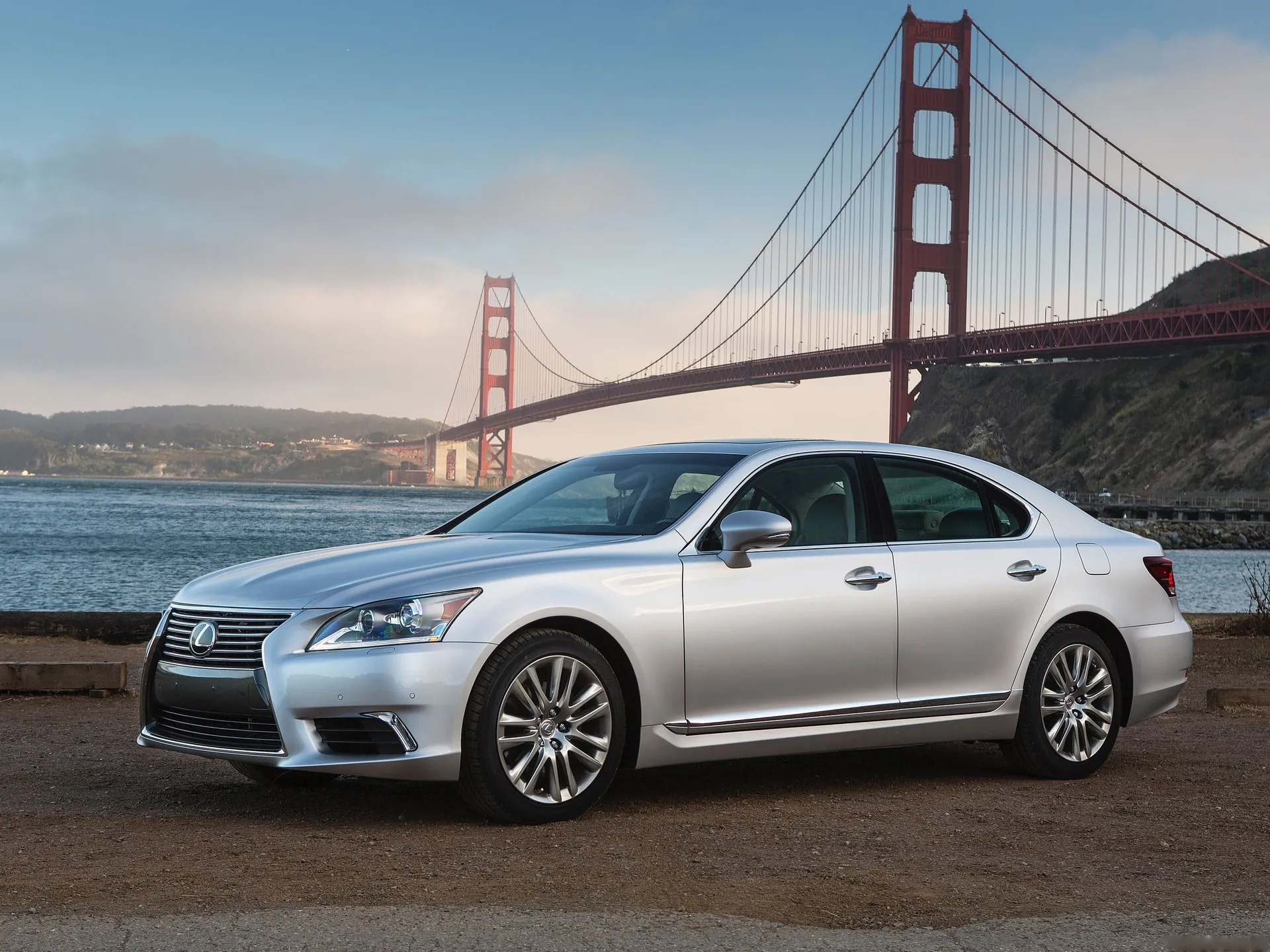 Lexus LS 460 (2013)