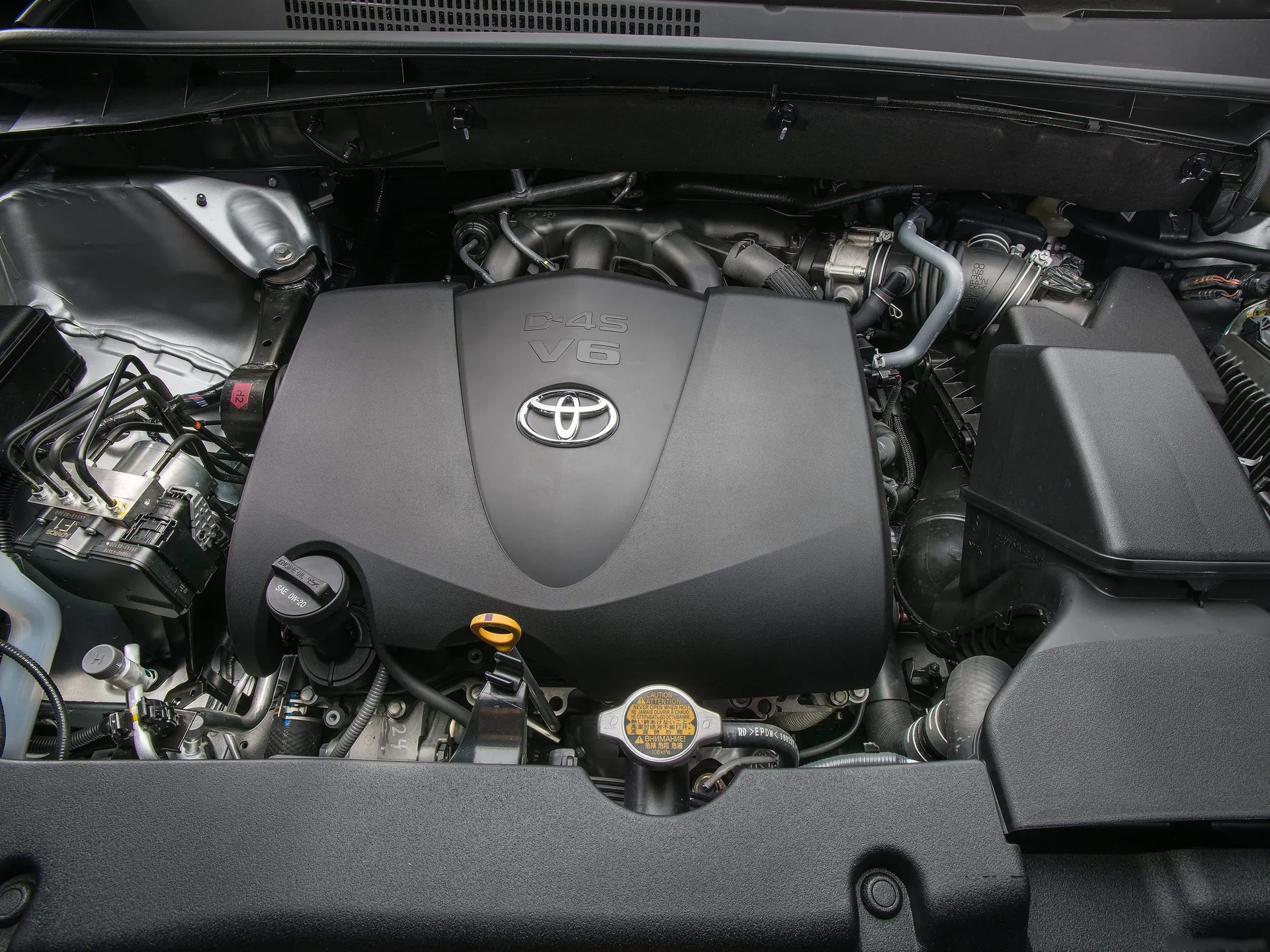 Toyota Highlander (2017) - Engine Bay