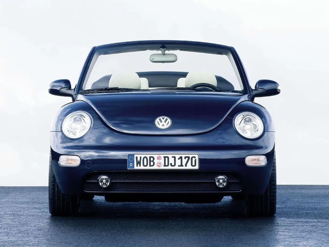 Volkswagen New Beetle Cabriolet (2003) - Front