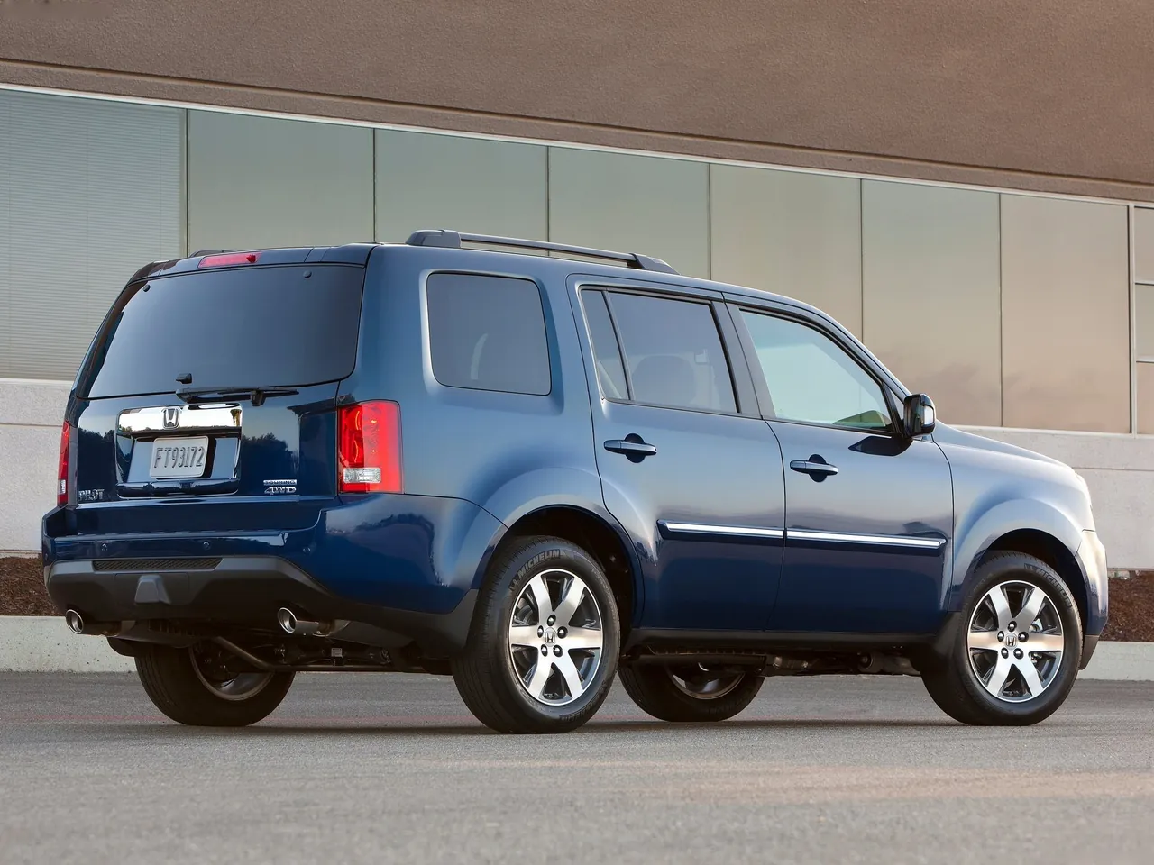 Honda Pilot (2012) – zadní tříčtvrteční pohled