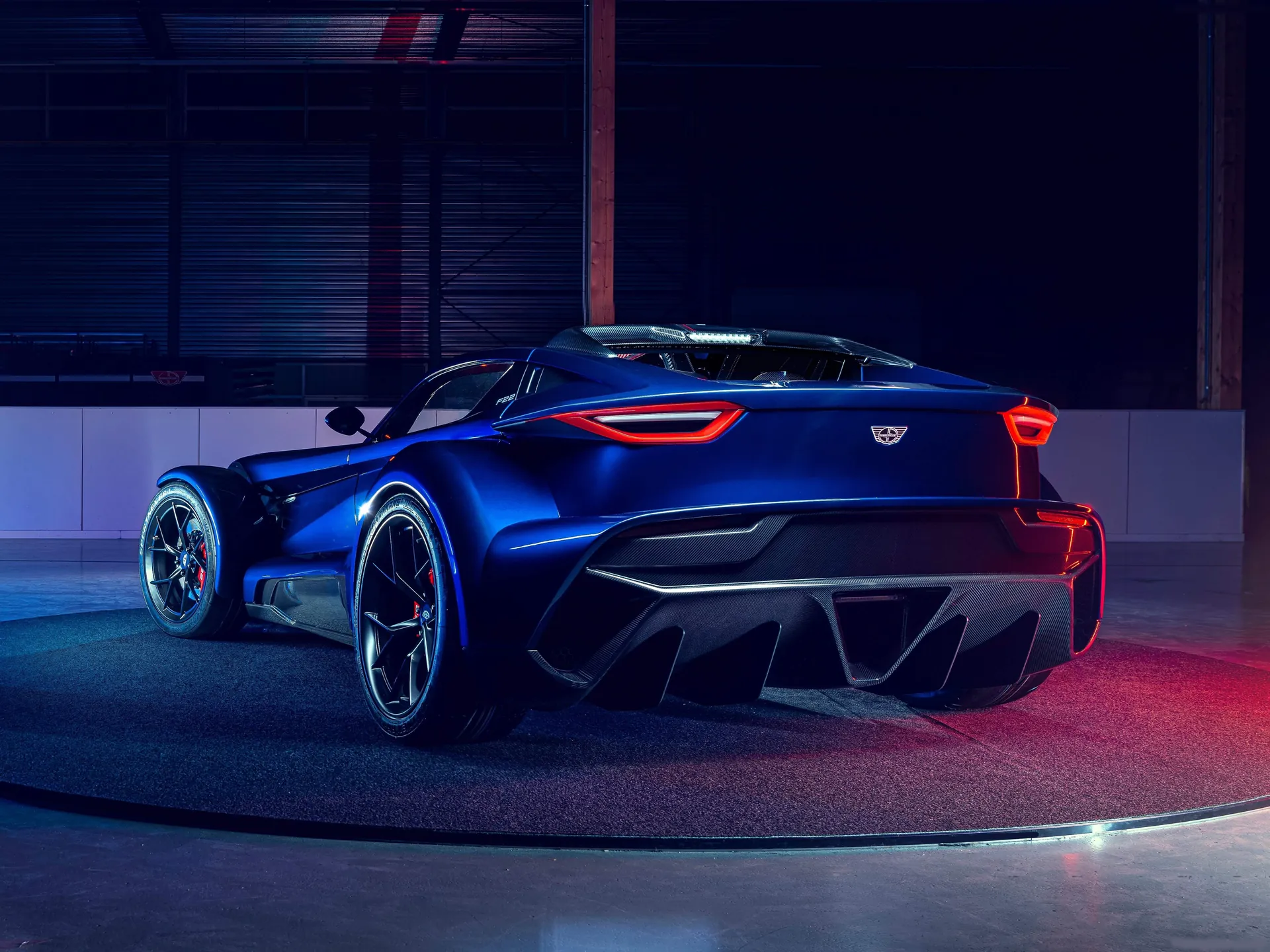 Donkervoort F22 (2023) – zadní tříčtvrteční pohled
